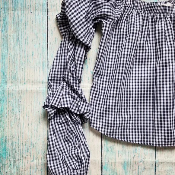 Mickey & Joey gingham off shoulder top siz… - Picture 4 of 5